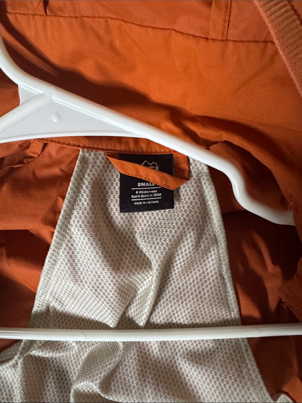 Rei Running Shell (Sz Small) - Picture 4 of 4